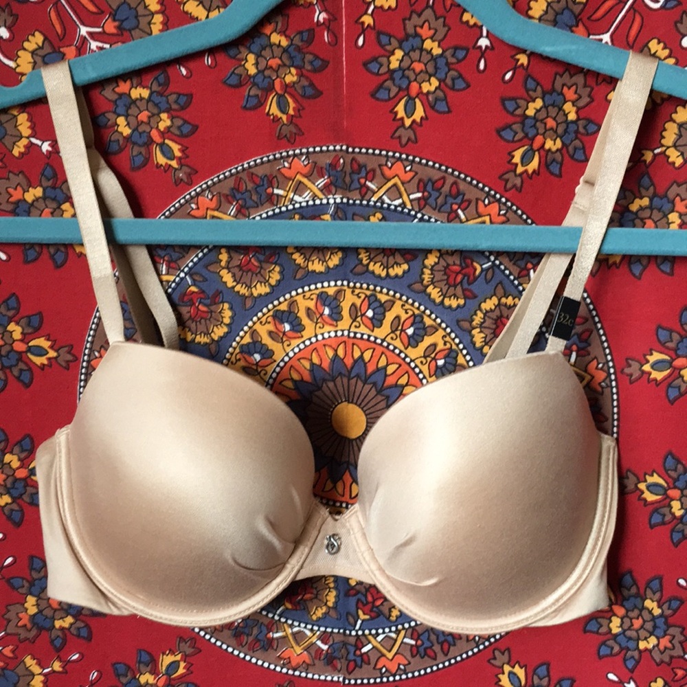 VS Fabulous collection lined demi bra